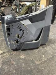 Обшивка боковой двери передняя правая Renault T 4X2 2019