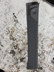 Накладка стойки лобового стекла передняя правая Renault T 4X2 2019