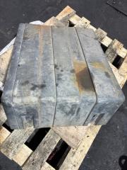 Крышка короба аккумулятора Iveco EuroCargo ML180E25 2017 Б/У Крышка короба аккумулятора Iveco EuroCargo ML180E25 2017