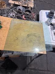 Стекло двери левое Scania G440 2017