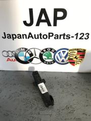 Фото запчасти крепление ремня безопасности Audi A3 2008 контрактная запчасть Запчасть крепление ремня безопасности Audi A3 2008