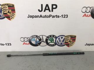 Амортизатор капота правый Mercedes-Benz C-180 2011