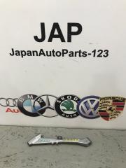 Кронштейн впускного коллектора Audi Q5 2013 контрактная Кронштейн впускного коллектора Audi Q5 2013