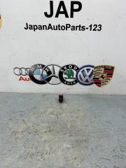Запчасть кнопка стеклоподъемника Volkswagen PASSAT Variant 2012