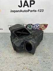 Корпус воздушного фильтра Audi A4 2010