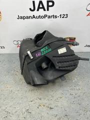 Корпус воздушного фильтра Audi A6 2010