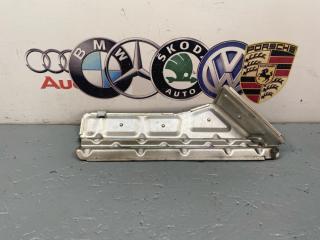 Запчасть экран тепловой Audi A5 2010