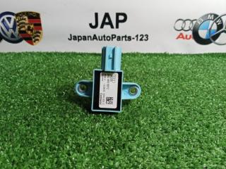 Запчасть датчик airbag Audi A5 24.07.2012