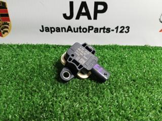 Запчасть датчик airbag передний Audi A6 2013