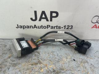 Блок управления вентилятором охлаждения Audi A4 2010