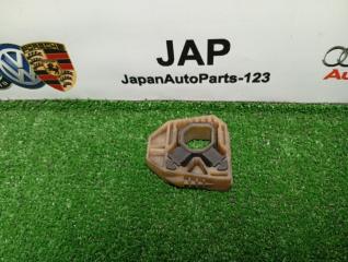 Запчасть кронштейн радиатора Volkswagen Touran 2011