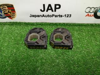 Запчасть кронштейн радиатора Audi A1 2011