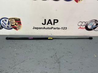 Амортизатор капота Audi A5 2010