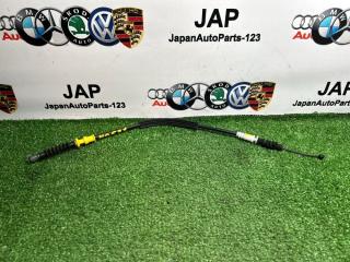 Запчасть трос замка двери передний Audi A1 2011