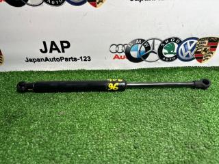 Амортизатор капота Audi A1 2011