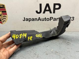 Уплотнитель крыла правый A4 2009