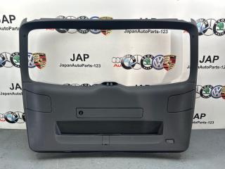 Обшивка крышки багажника Audi Q5 2013 8R0867979B контрактная