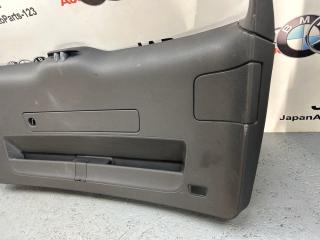 Обшивка крышки багажника Q5 2010