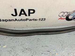 Уплотнение капота Audi A6