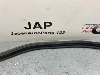 Уплотнение капота A6 2012