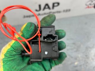 Активатор лючка бензобака A4 2009