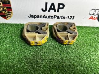 Запчасть кронштейн радиатора Audi A1 2011