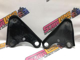 Кронштейн передней подвески передний Subaru IMPREZA