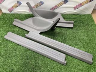 Накладки на пороги Subaru Forester контрактная Накладки на пороги Subaru Forester