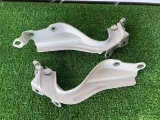 Петли капота Subaru Impreza 2013