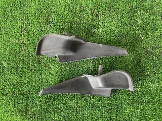 Уголок жабо Subaru Outback 2007