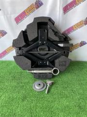Домкрат Subaru Forester 2009