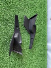 Уголок жабо Subaru Outback 2015