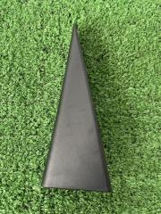 Уголок двери задний правый Subaru Forester 2008