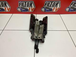 Фото запчасти петли капота FORD EXPLORER 2010 контрактная запчасть Запчасть петли капота FORD EXPLORER 2010