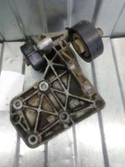 Запчасть кронштейн компрессора кондиционера Land Rover Range Rover 2005