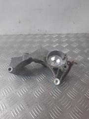 Запчасть кронштейн генератора Opel Combo 2006