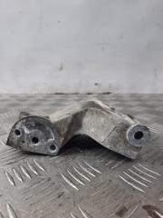 Запчасть кронштейн генератора Opel Astra 2005