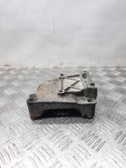 Запчасть кронштейн компрессора кондиционера Peugeot 307 2005
