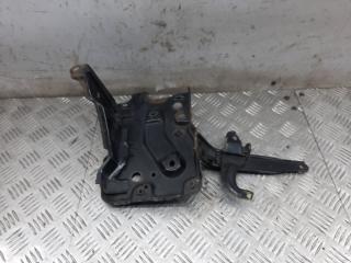 Фото запчасти полка аккумулятора Toyota Auris 2007 контрактная запчасть Запчасть полка аккумулятора Toyota Auris 2007