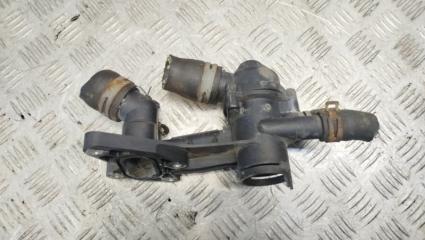 Фото запчасти корпус термостата Volkswagen Fox 2007 контрактная запчасть Запчасть корпус термостата Volkswagen Fox 2007