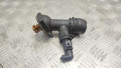 Фото запчасти корпус термостата Seat Altea 2006 контрактная запчасть Запчасть корпус термостата Seat Altea 2006