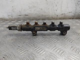 Фото запчасти топливная рампа Ford Focus 2010 Б/У запчасть Запчасть топливная рампа Ford Focus 2010