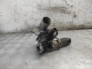 Фото запчасти фланец (тройник) системы охлаждения Chrysler Voyager 2004 Б/У запчасть Запчасть фланец (тройник) системы охлаждения Chrysler Voyager 2004