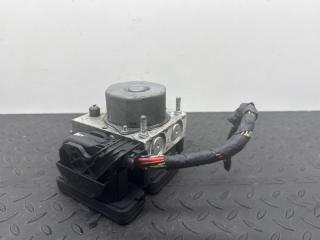 Фото запчасти блок abs Renault Sandero 2015 Б/У запчасть Запчасть блок abs Renault Sandero 2015