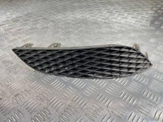 Запчасть решетка в бампер правая Opel Astra 2008
