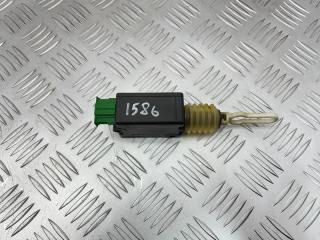 Активатор замка багажника A6 2001 C5 Активатор замка багажника A6 2001 C5