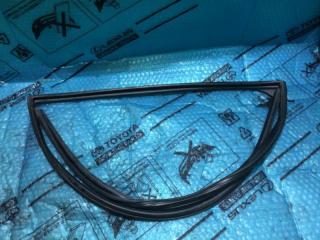 Уплотнитель стекла двери TOYOTA LAND CRUISER 200 2012