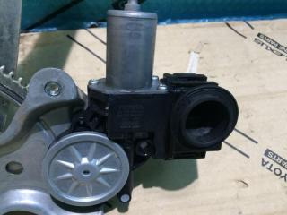 Мотор стеклоподъемника задний правый TOYOTA LAND CRUISER 200 2016