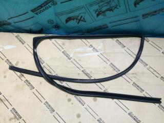 Уплотнитель стекла двери TOYOTA LAND CRUISER 200 2016 Б/У Уплотнитель стекла двери TOYOTA LAND CRUISER 200 2016