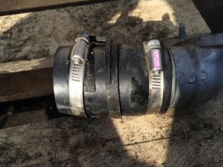 Патрубок интеркулера правый Lexus LX450D 2018